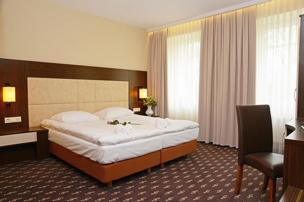 Отель Hotel Fryderyk Ныса-42